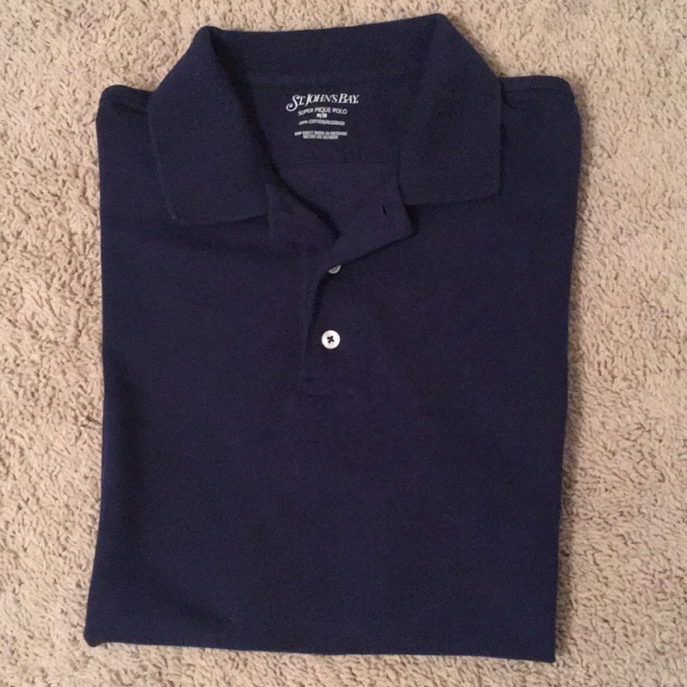 Men’s navy polo